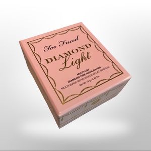Too Faced Diamond Light Radiant Pressed Powder
